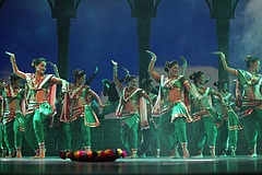 Taj Express Bollywood Musical Review