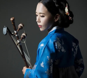 Music: Soo Yeon Lyuh on Korean Haegeum