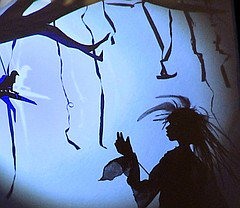 Stage: He Pūtōrino Mākutu (A Magic Flute)
